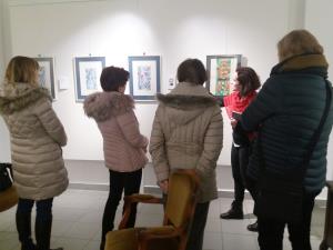 GLST - Zrcaljenja - obiskovalke med vodenim ogledom, foto argiv GLST